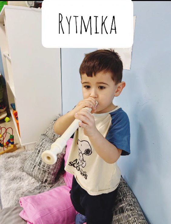 Dziś w&nbsp;naszym żłobku było naprawdę muzycznie i&nbsp;radośnie! 🎶🥁🎵